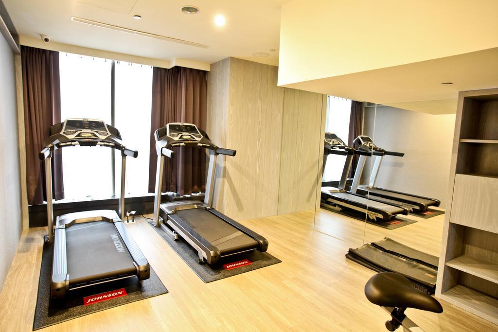 Fx Hotel Tainan Extérieur photo